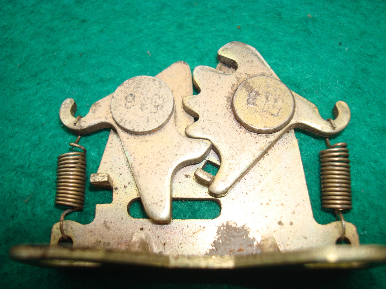 Goldwing GL1000 75 to 77 Faux tank lid latch mechanism assembly 50436-371-003