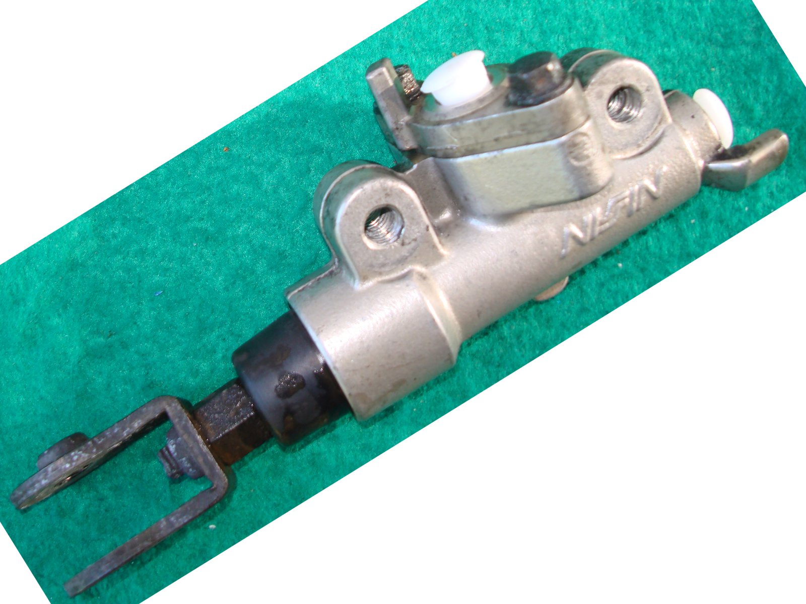 Goldwing GL1800 01 to 17  MASTER CYLINDER ASSY., SECOND SW7 45600-MCC-026