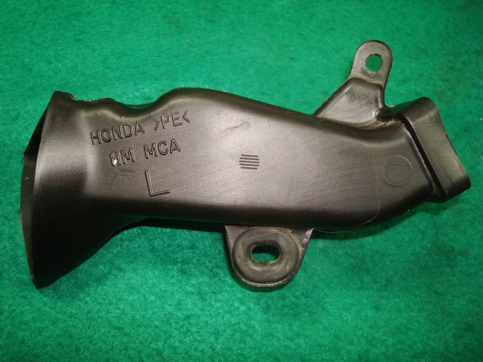 Goldwing GL1800 '01 to '05 DUCT, L. AIR (UPPER) 64276-MCA-000