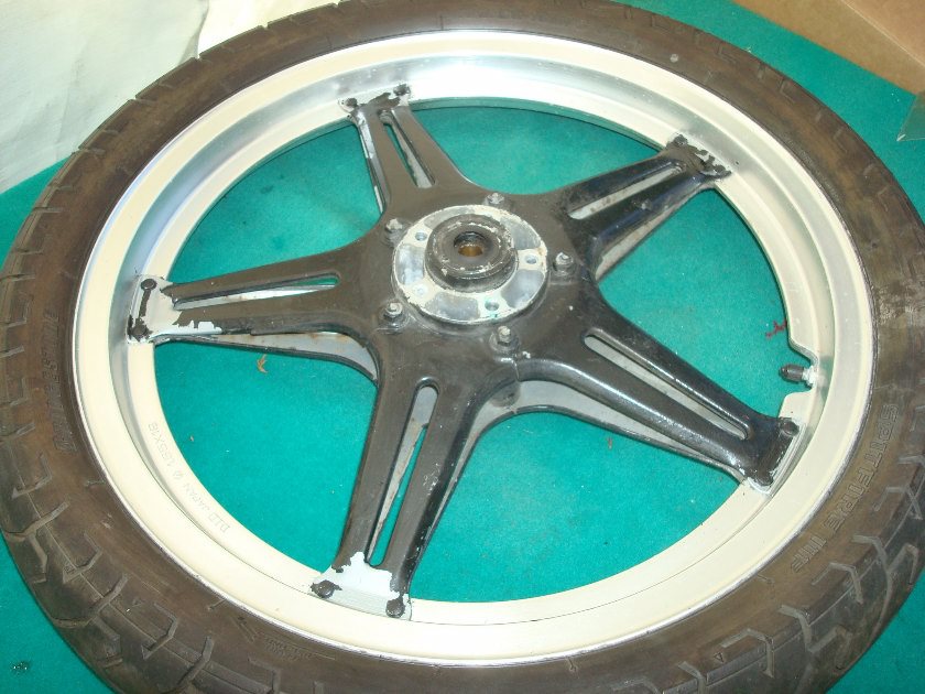 Goldwing GL1000 78 79 Front wheel with mounted Bridgestone