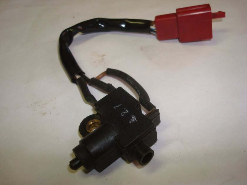 Goldwing GL1500 88-92+ Reverse switch SWITCH ASSY. 35370-MN5-003