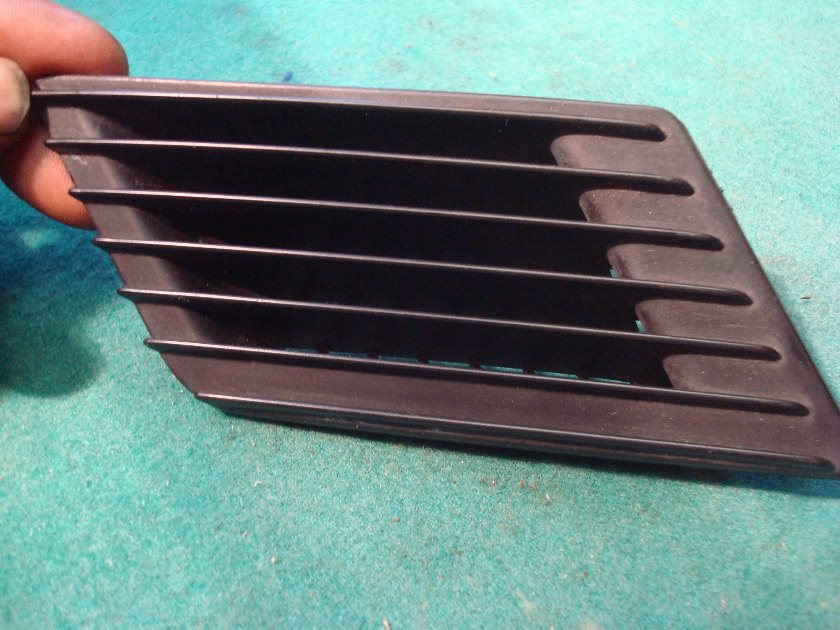 Goldwing GL1200 85 to 87 #1 Right hand fairing inlet grille