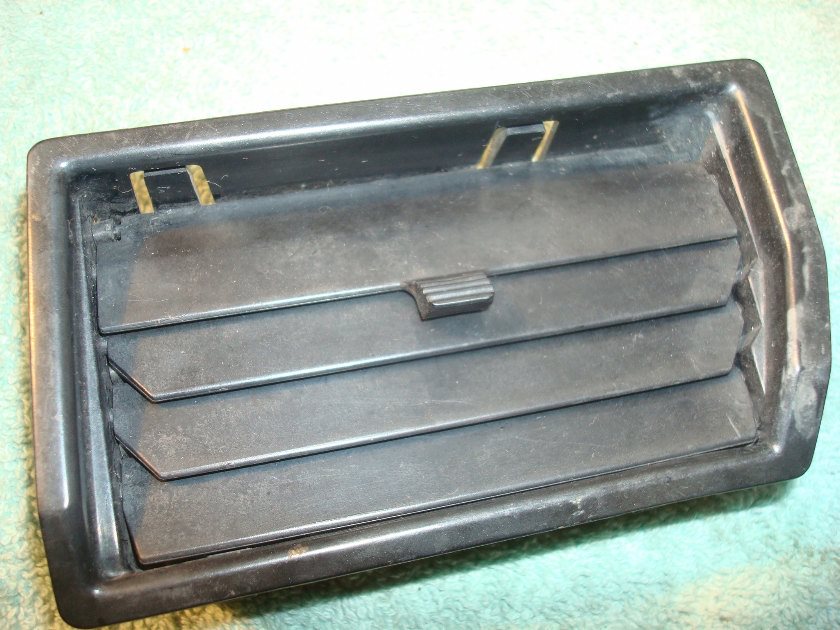 Goldwing GL1500 88 to 90+ Shelter vent, RIGHT hand