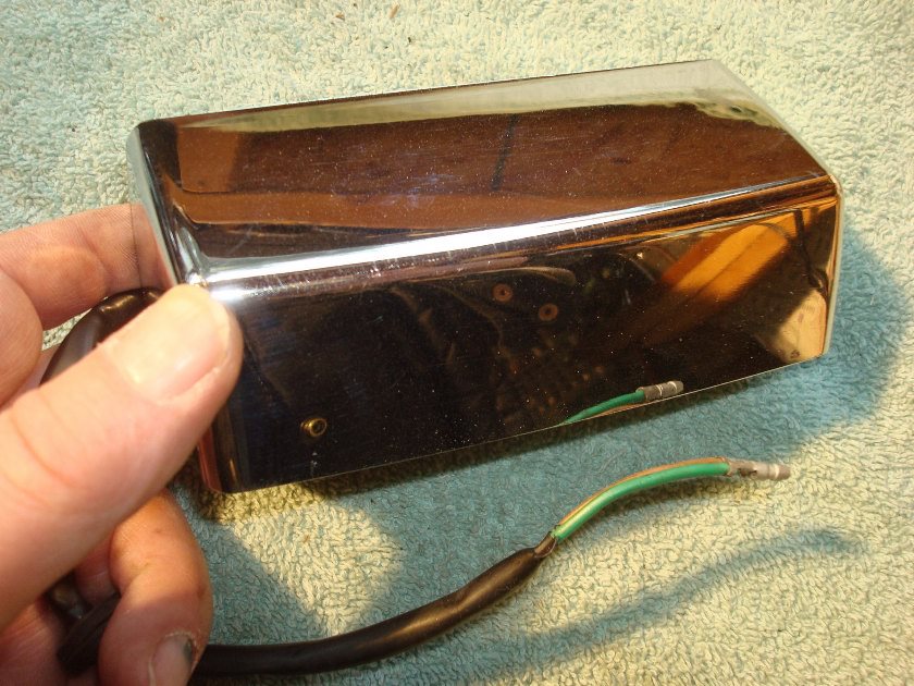 Goldwing GL1200 84 to 87 License plate light: good condition.