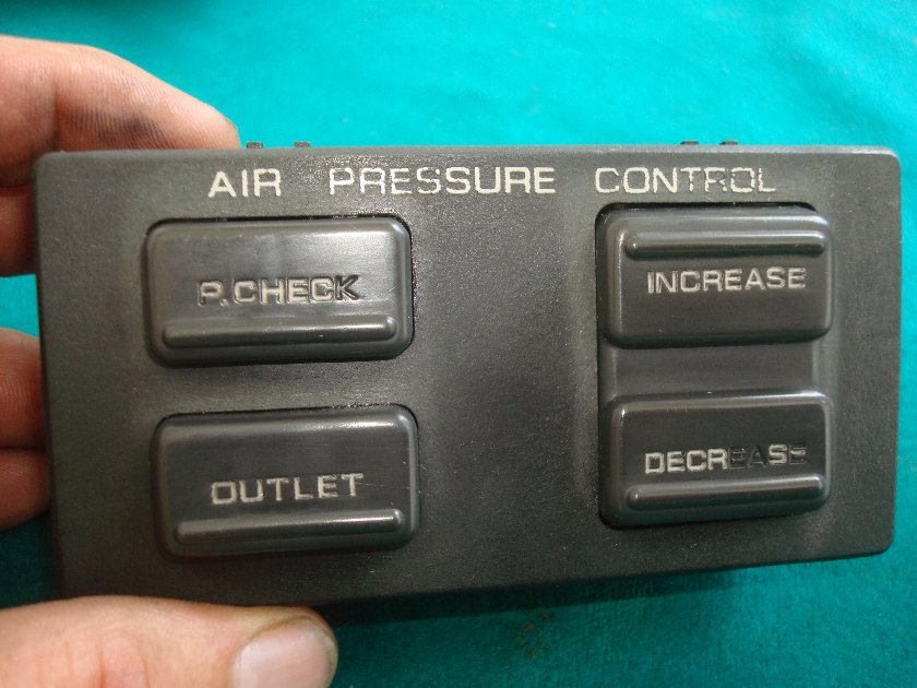 Goldwing GL1500 88 to 90+ SWITCH ASSY AIR PRESSURE CONTROL  35800-MN5-010