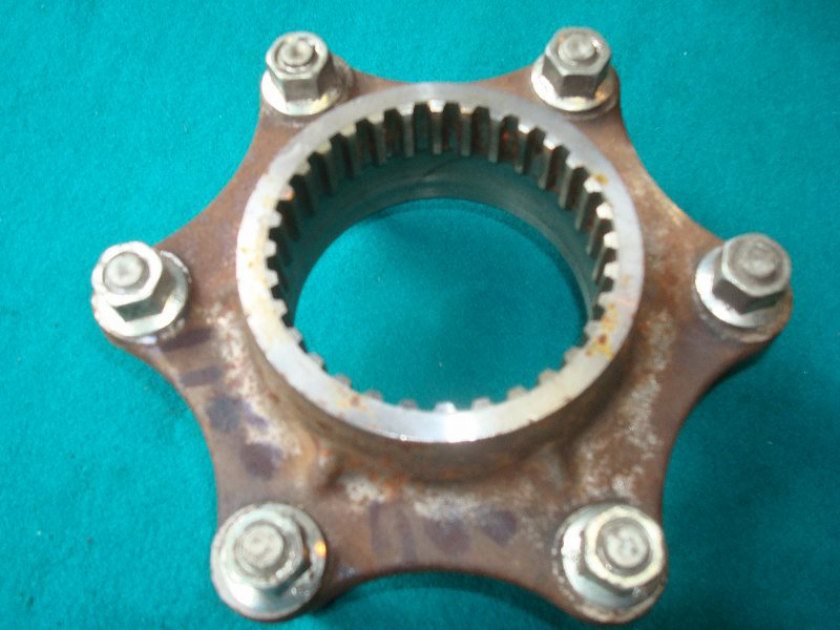 Goldwing GL1000 75 to 83 FLANGE, FINAL DRIVEN 42615-371-000,