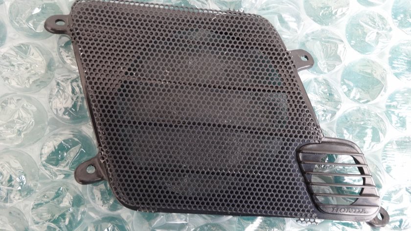 Goldwing GL1500 97 - 98 Right hand speaker cover assembly .