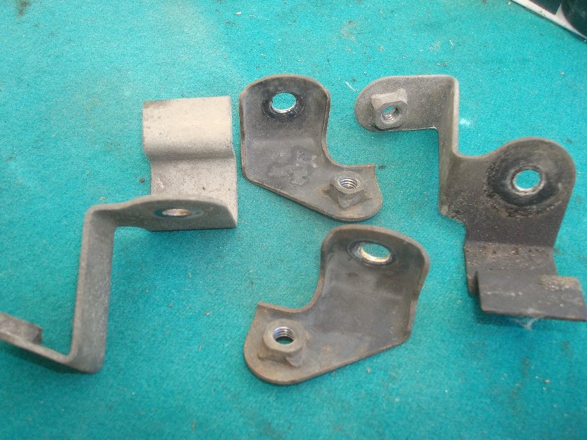 Goldwing GL1200 84 to 87 Fairing lower mount bracket SET