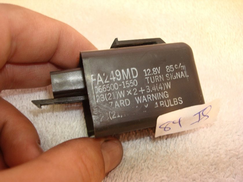 Goldwing GL1200 84 85 hazard warning relay 3 pin