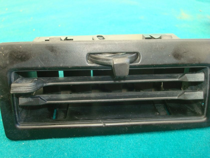 Goldwing GL1200 84 to 87 Right hand air outlet vent grille