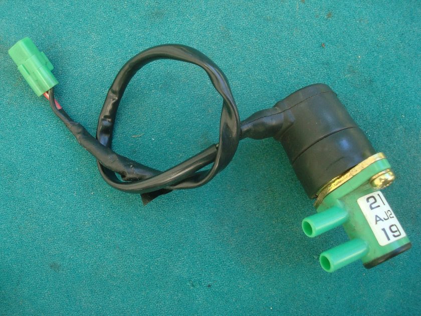 Goldwing GL1500 88 to 00 Vacuum Solinoid 21 AJ3 19
