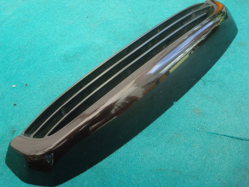 Goldwing GL1200 85 Nose piece for the front of '85 fairings R-137