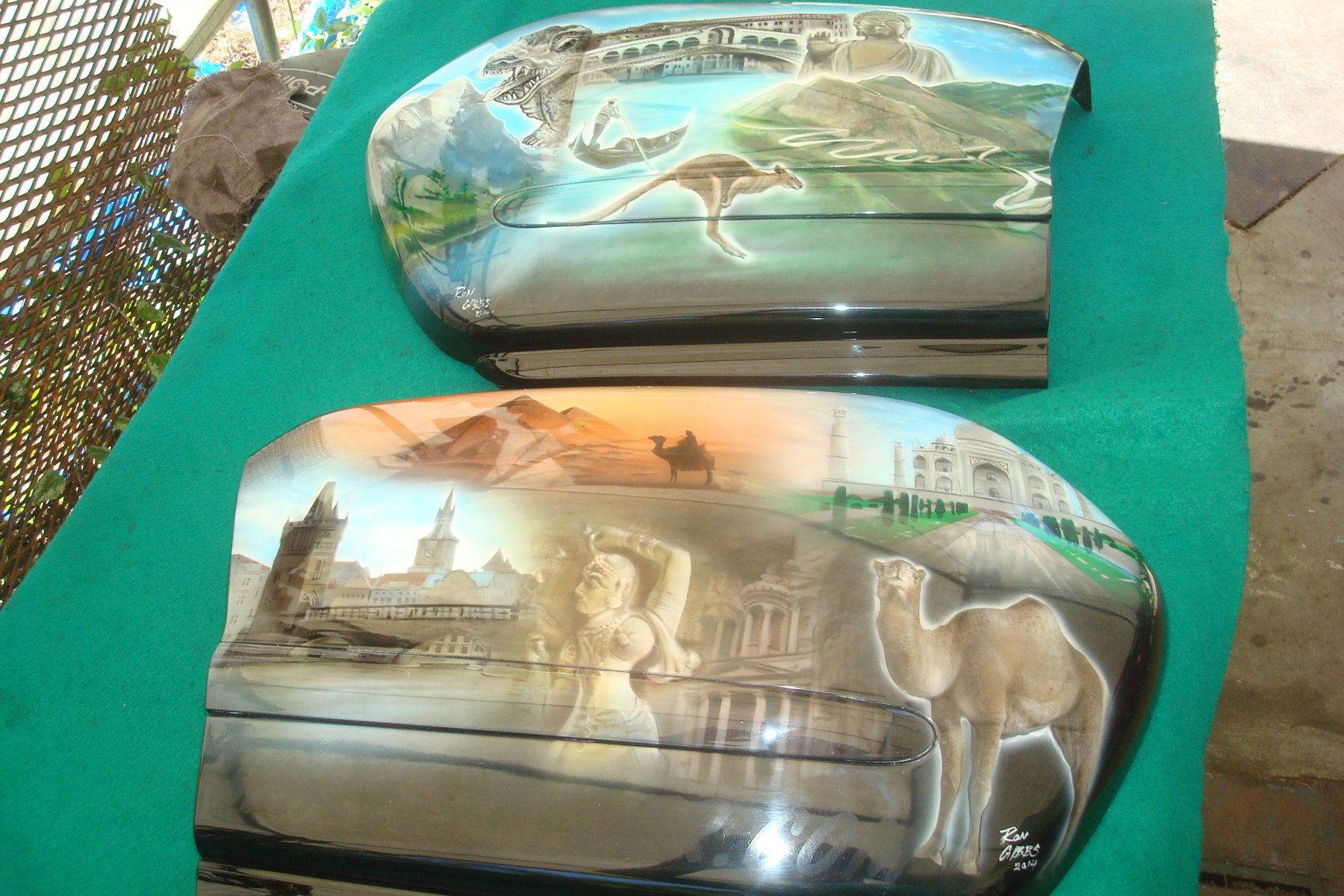Goldwing GL1800 01 to 10 Saddlebag lid SET 81221-MCA-000ZA  81421-MCA-000ZA