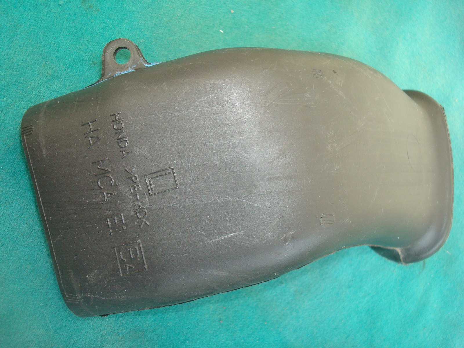 Goldwing GL1800 01 to 10 DUCT, L. AIR CLEANER 17254-MCA-A60