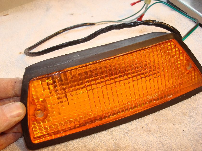 Goldwing GL1100 80 81 82 83 Fairing signal light runner light right