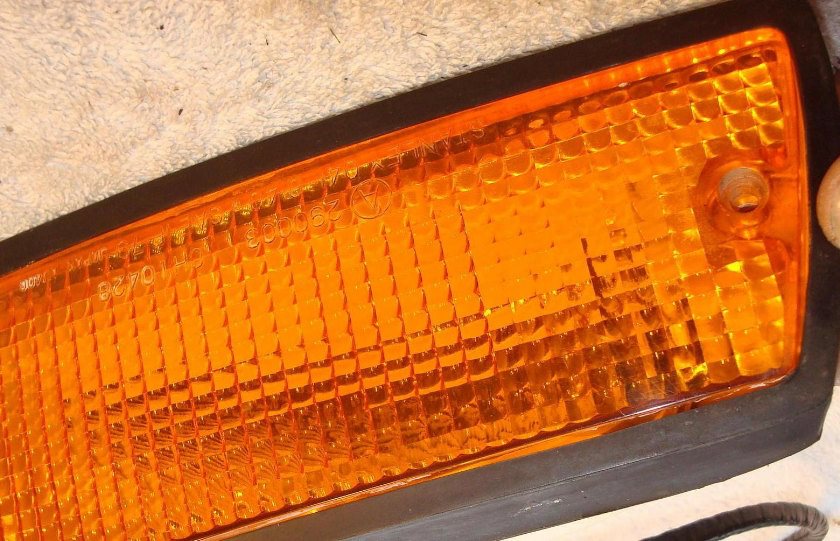Goldwing GL1100 80 81 82 83 Fairing signal light runner light Left