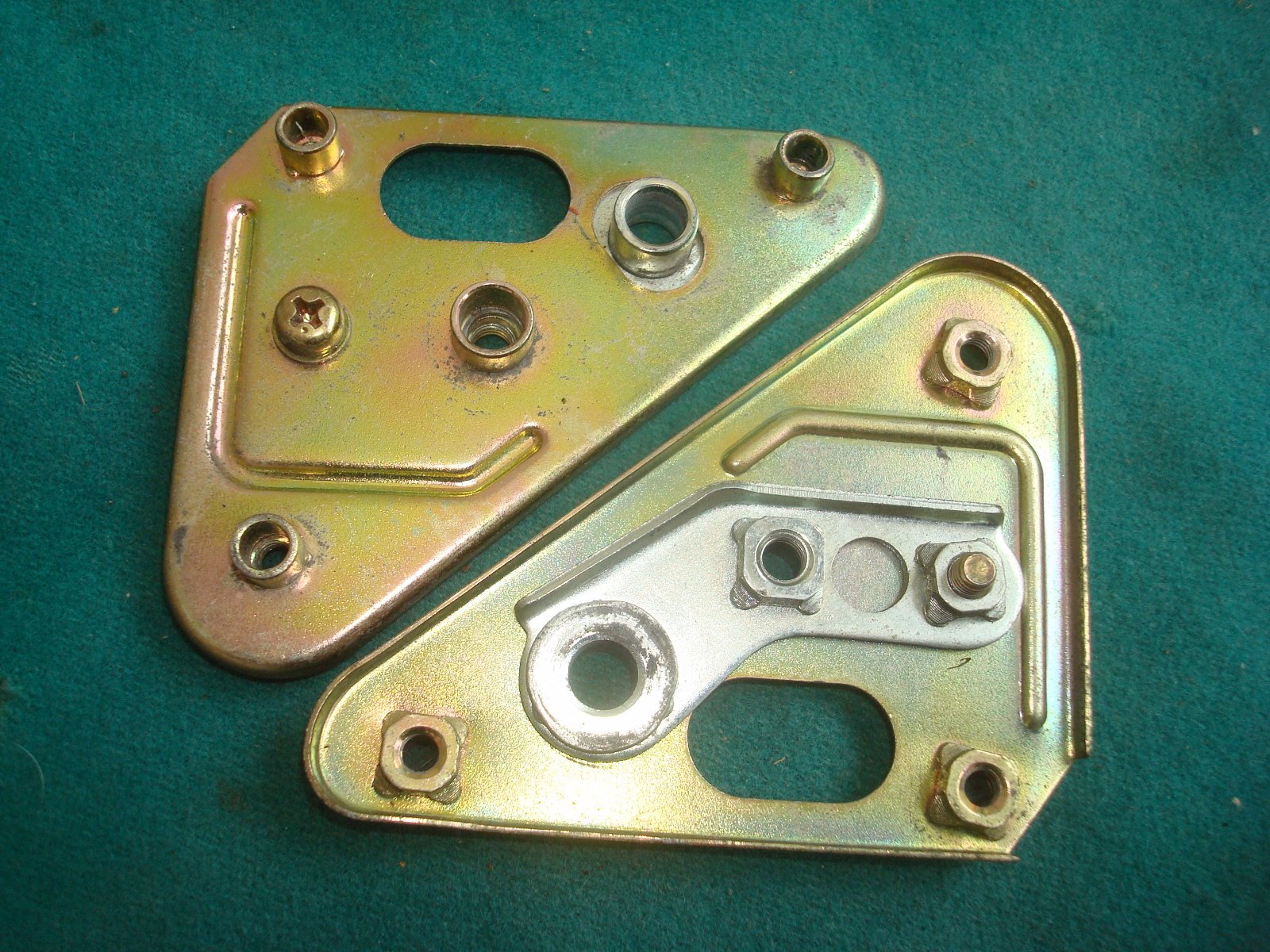 Goldwing GL1500 90 to "00 Mirror backing plates: set 64631-MN5-000