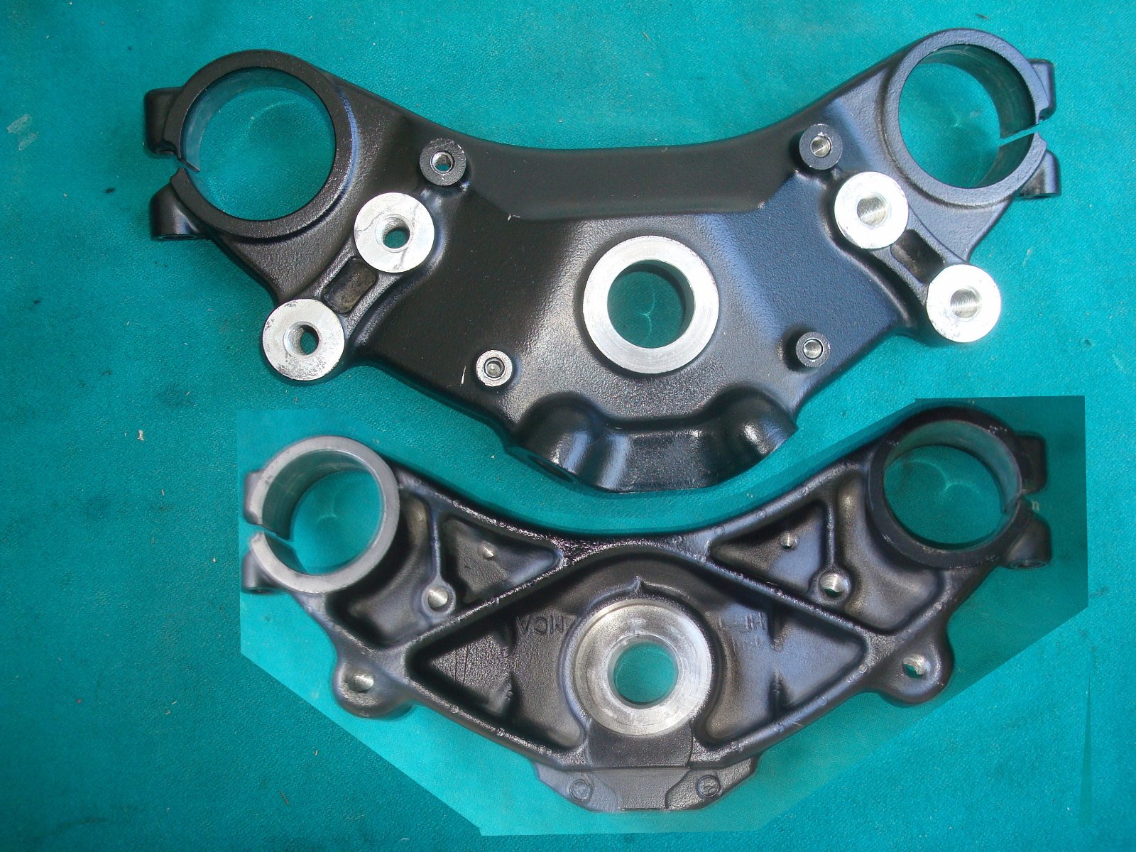 Goldwing GL1800 01 to 13 BRIDGE, FORK TOP 53230-MCA-000