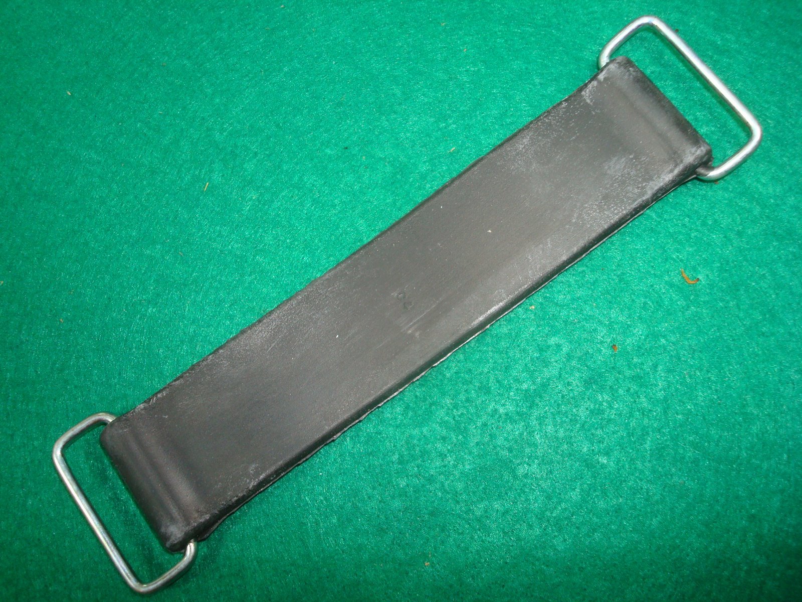 Goldwing GL1800 01 to 17 Tool kit tie down rubber strap