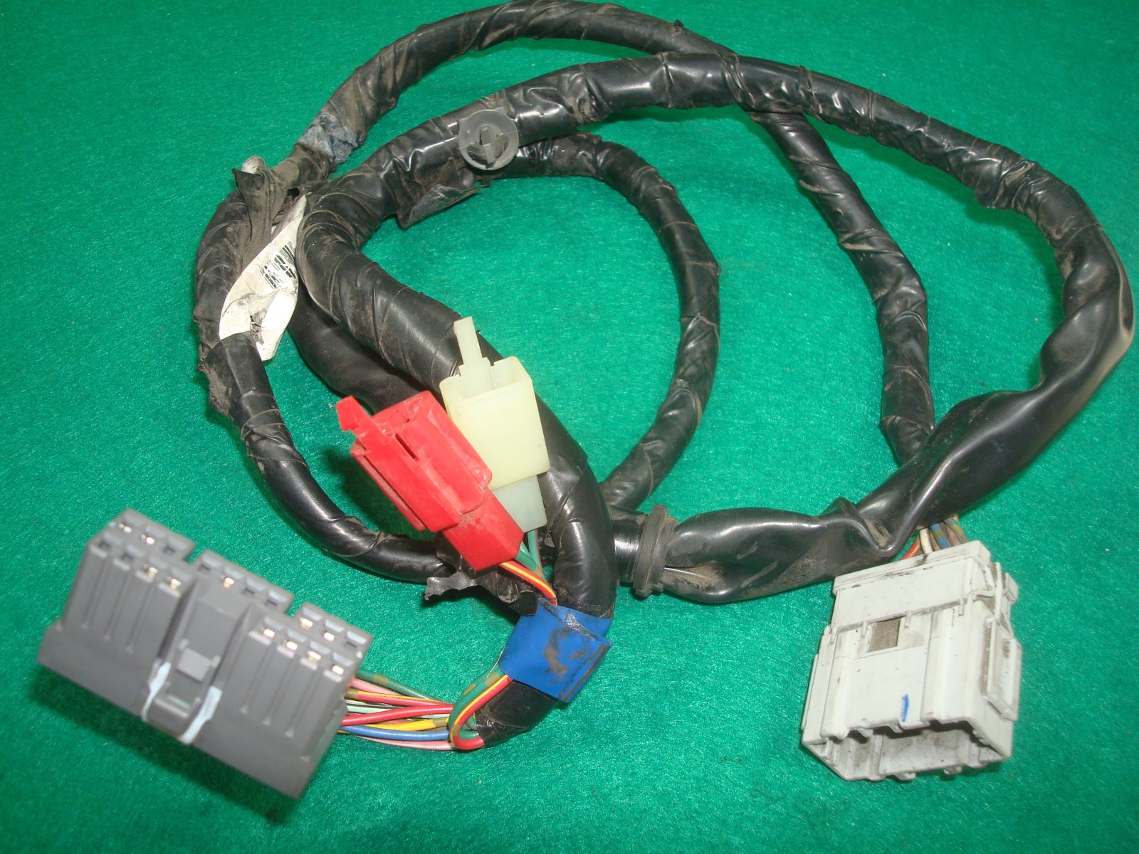 Goldwing GL1800 01 to 05 SUB-HARNESS TRUNK UNIT 2 32140-MCA-670