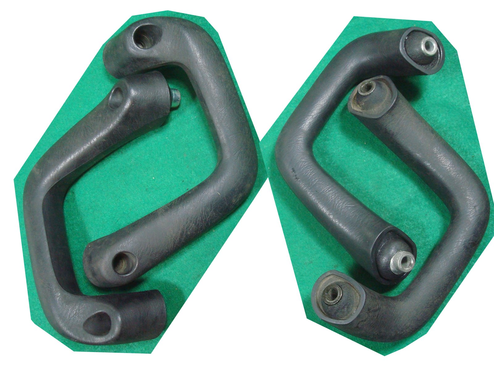 Goldwing GL1800 01 to 17 Grip Passenger L and R SET handles 84150-MCA-000