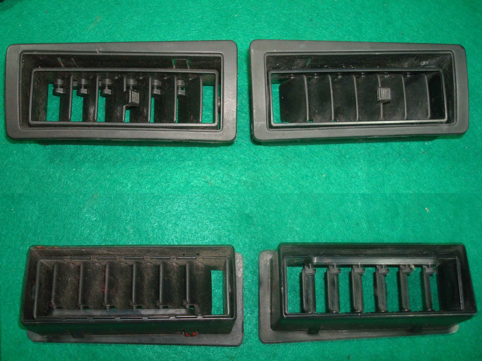 Goldwing GL1200 84 to 87 Outlet, fresh air Right and left 64480-MG9-680ZC