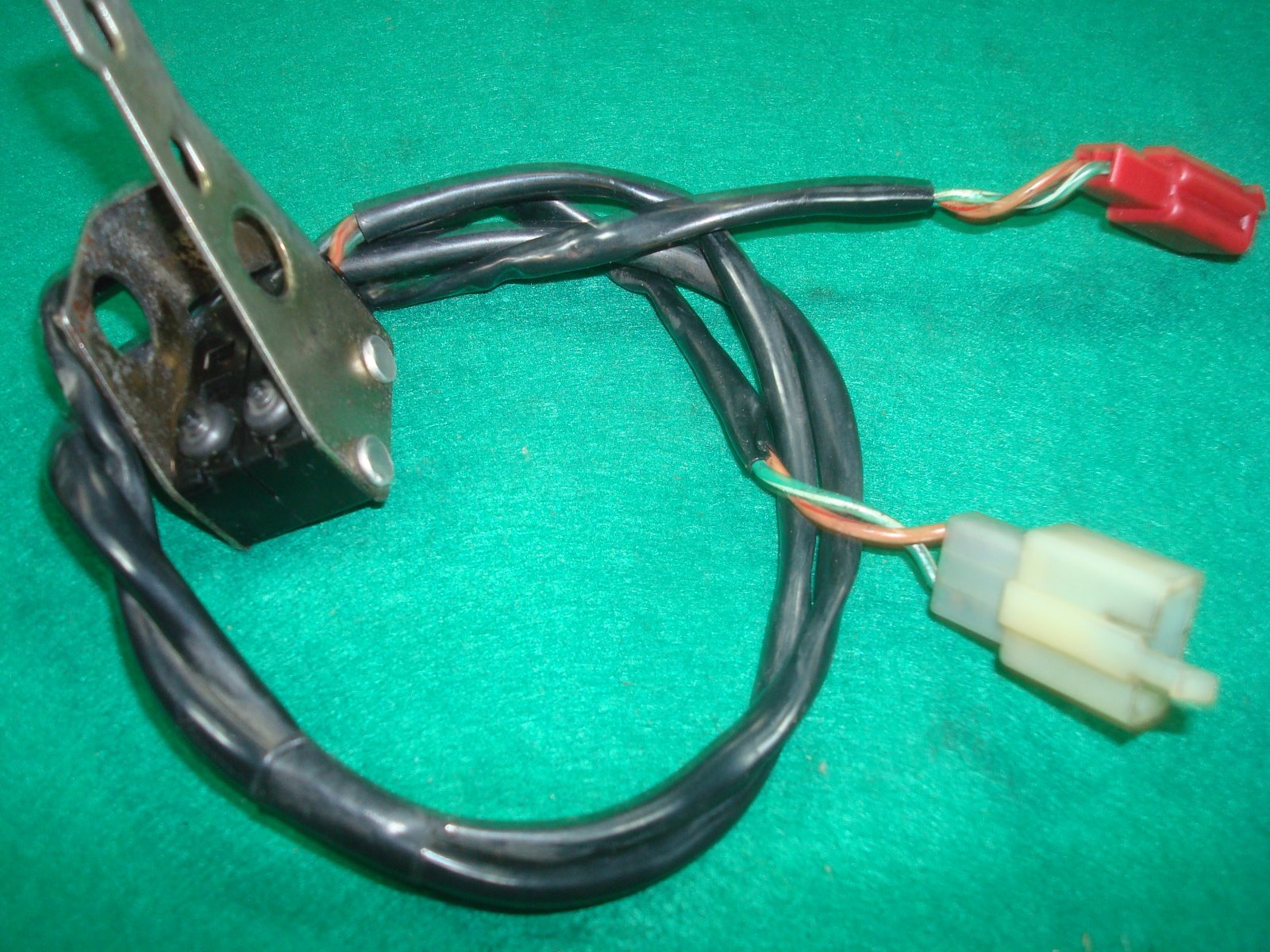 Goldwing GL1800 01 to 05 SWITCH SET, RR. STOP CRUISE 35300-MCA-000