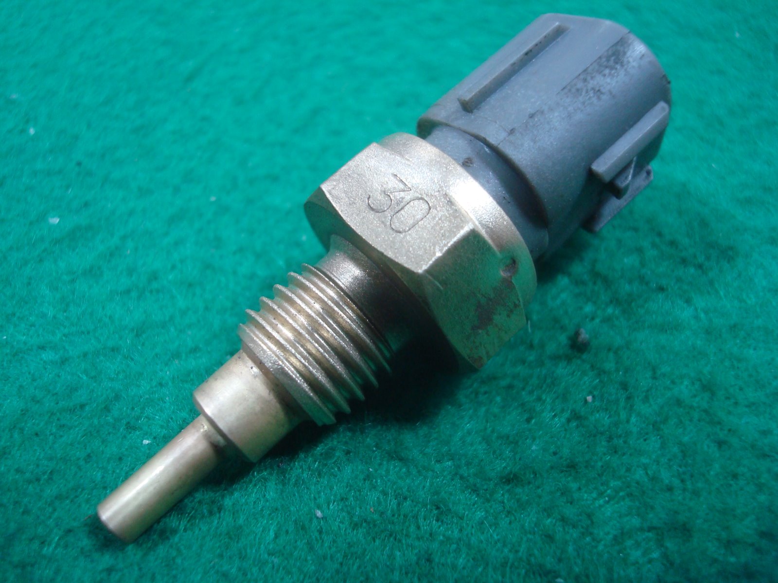 Goldwing GL1800 01 to 05 SENSOR ASSY SPEED 37700-MCA-003