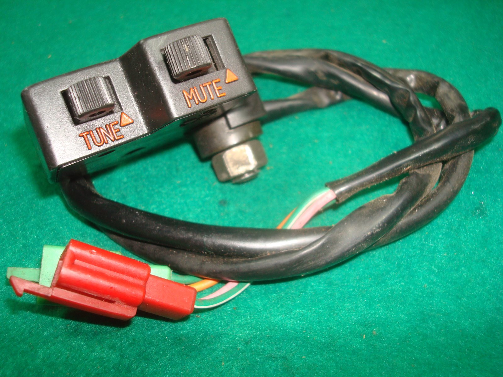 Goldwing GL1100 82 to 83 Radio handlebar control Mute Tune