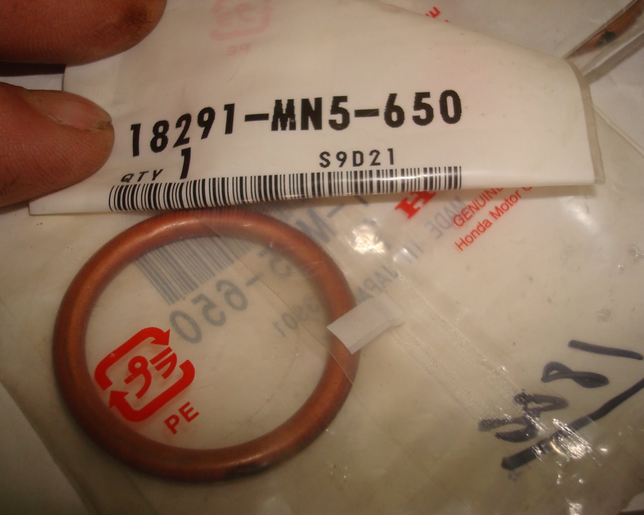 Goldwing GL1500,1800 88 to '2017 Header gaskets 18291-MN5-650