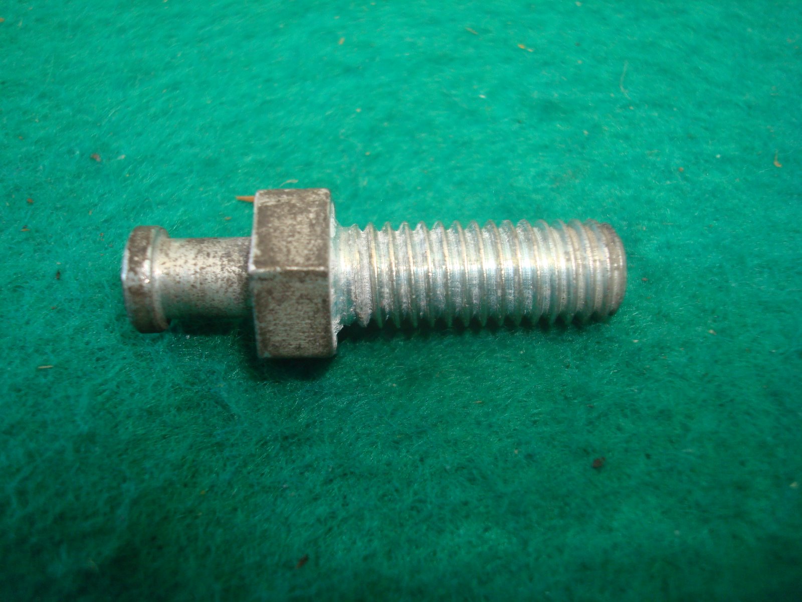 Goldwing GL1800 01 to 17  HOOK  Main stand spring 50538-ML7-000