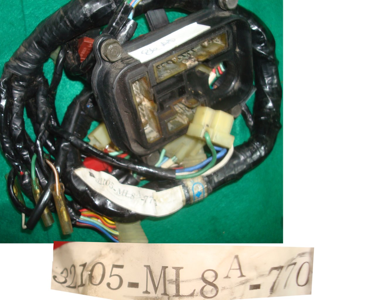 Goldwing GL1200 86 only  SUB-WIRE HARNESS, FAIRING 32105-ML8-770