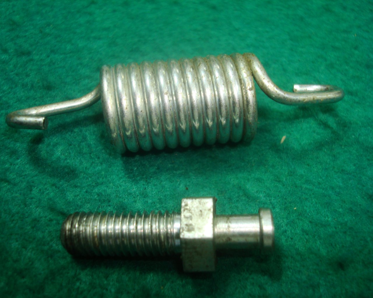 Goldwing GL1800 01 to 17 Center Stand Spring Hook and spring 50538-ML7-000