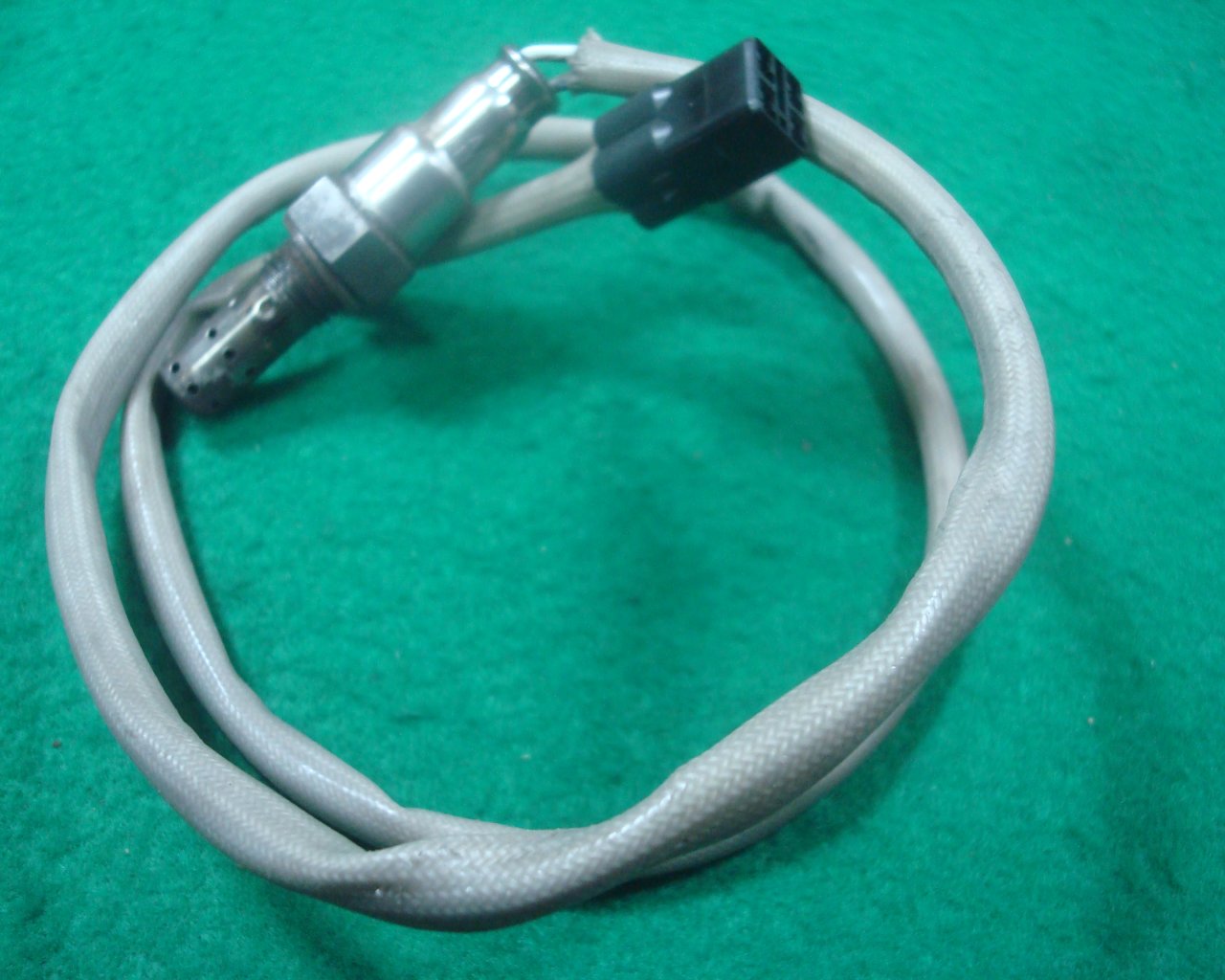 Goldwing GL1800 01 to 05 OXYGEN Left hand Air ratio sendor 36532-MCA-023