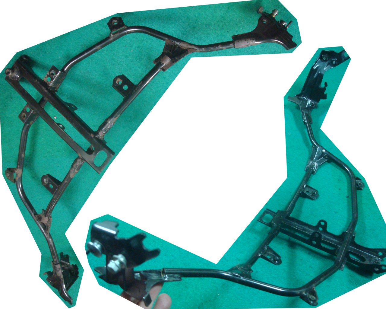 Goldwing GL1800 01 to 05 Stay "B" Cowl Windscreen Upper 64511-MCA-000