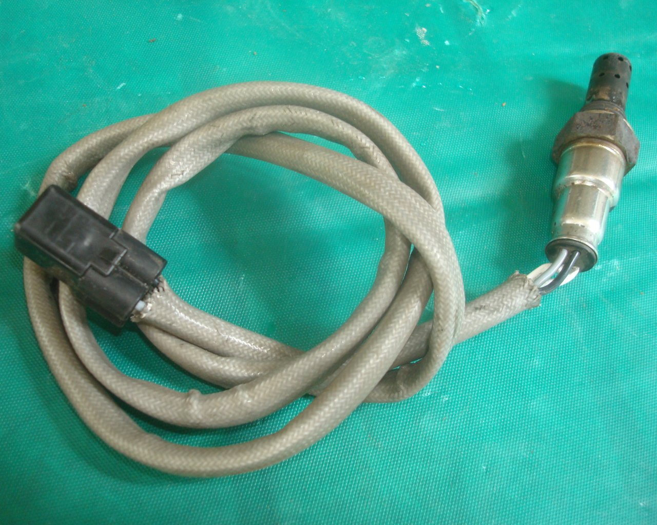 Goldwing GL1800 01 to 10 Fuel mixture sensor (BK) Left 36532-MCA-013