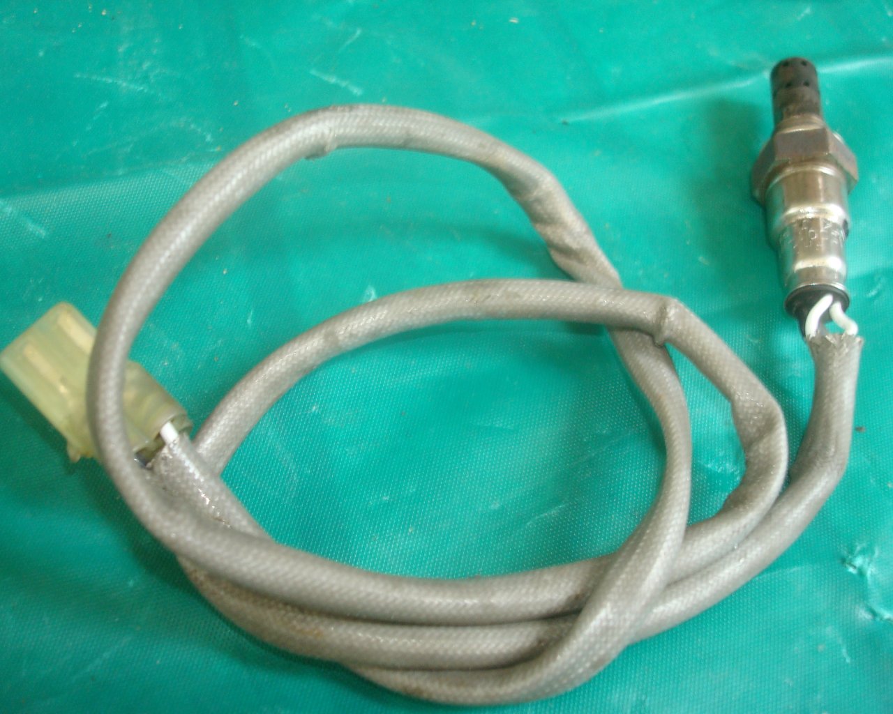 Goldwing GL1800 01 to 10 Fuel mixture sensor (WT) Right 36531-MCA-023