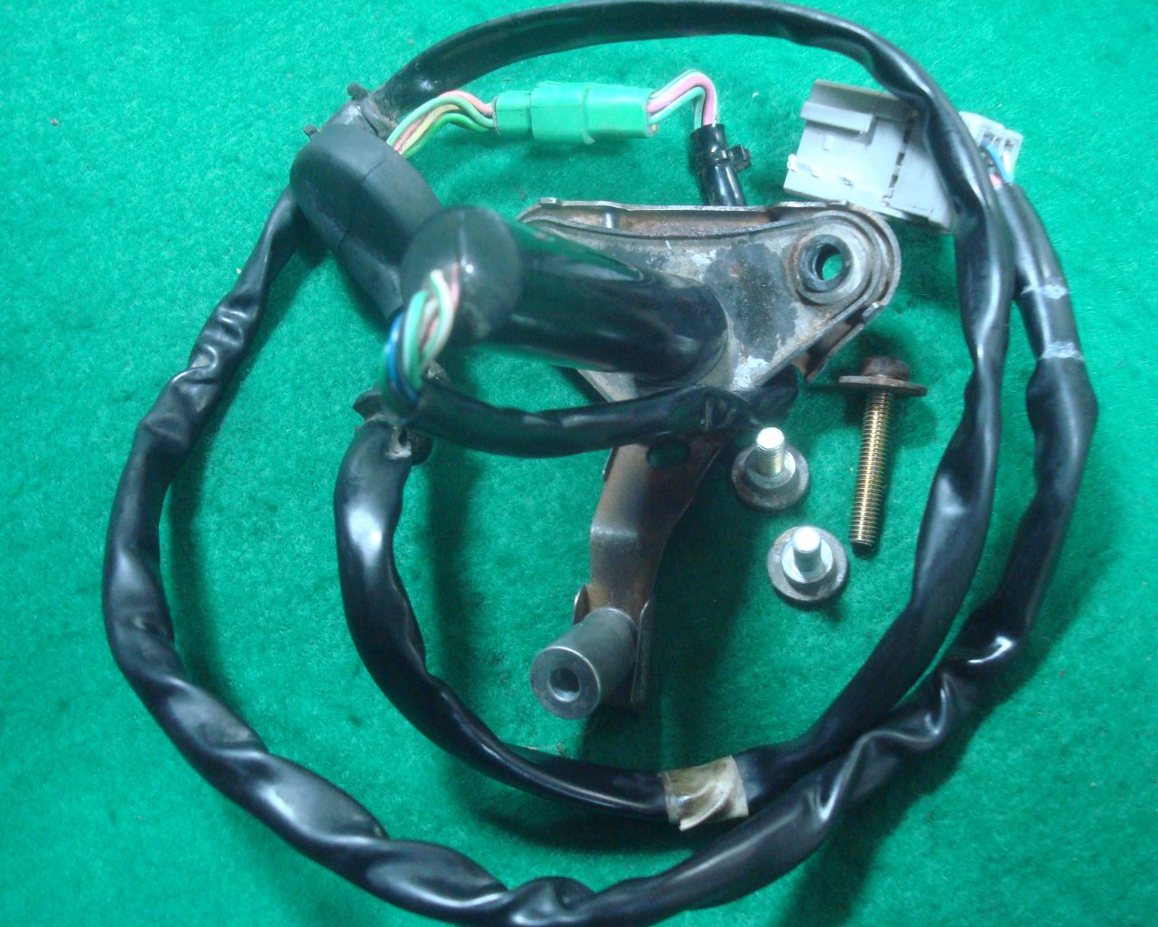 Goldwing GL1800 01 to '17 Cancel unit, turn signal ASSY 35220-MCA-003