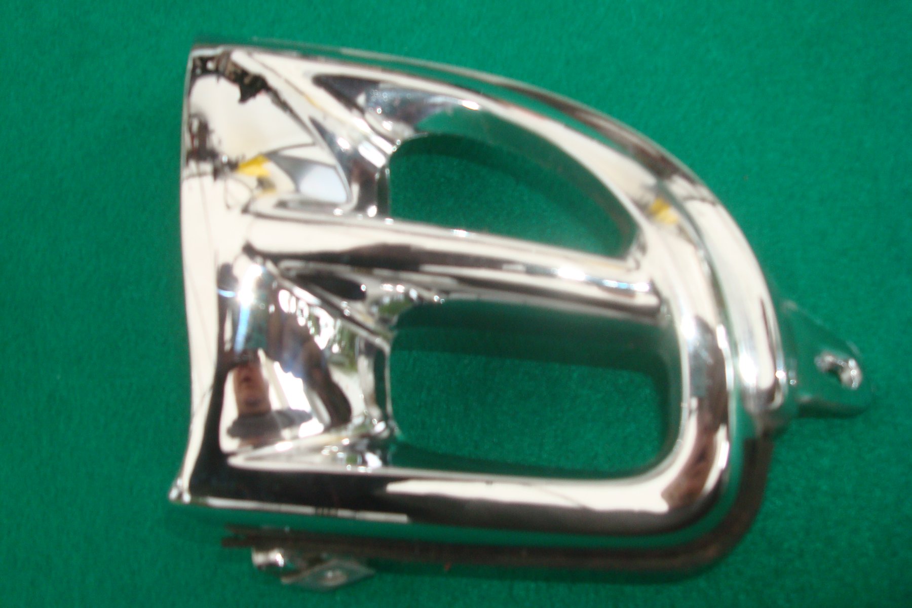 Goldwing GL1800 01 to 10 Duct, R Air Chrome 64286-MCA-000