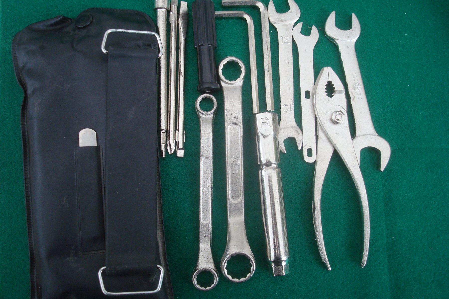 Goldwing GL1800 01 to 17 TOOL SET 89010-MCA-780